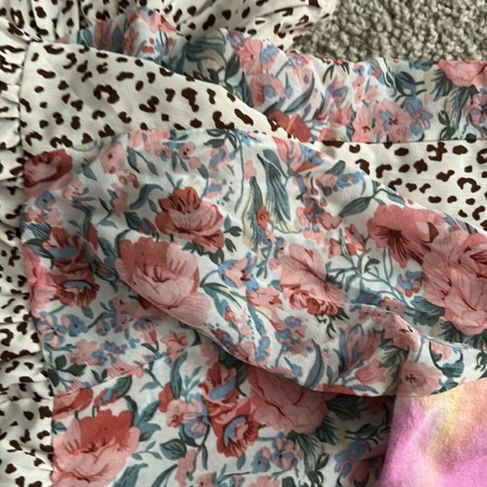 Women’s Gigio Plus Tiedye Top with animal print sleeves - Picture 8 of 9